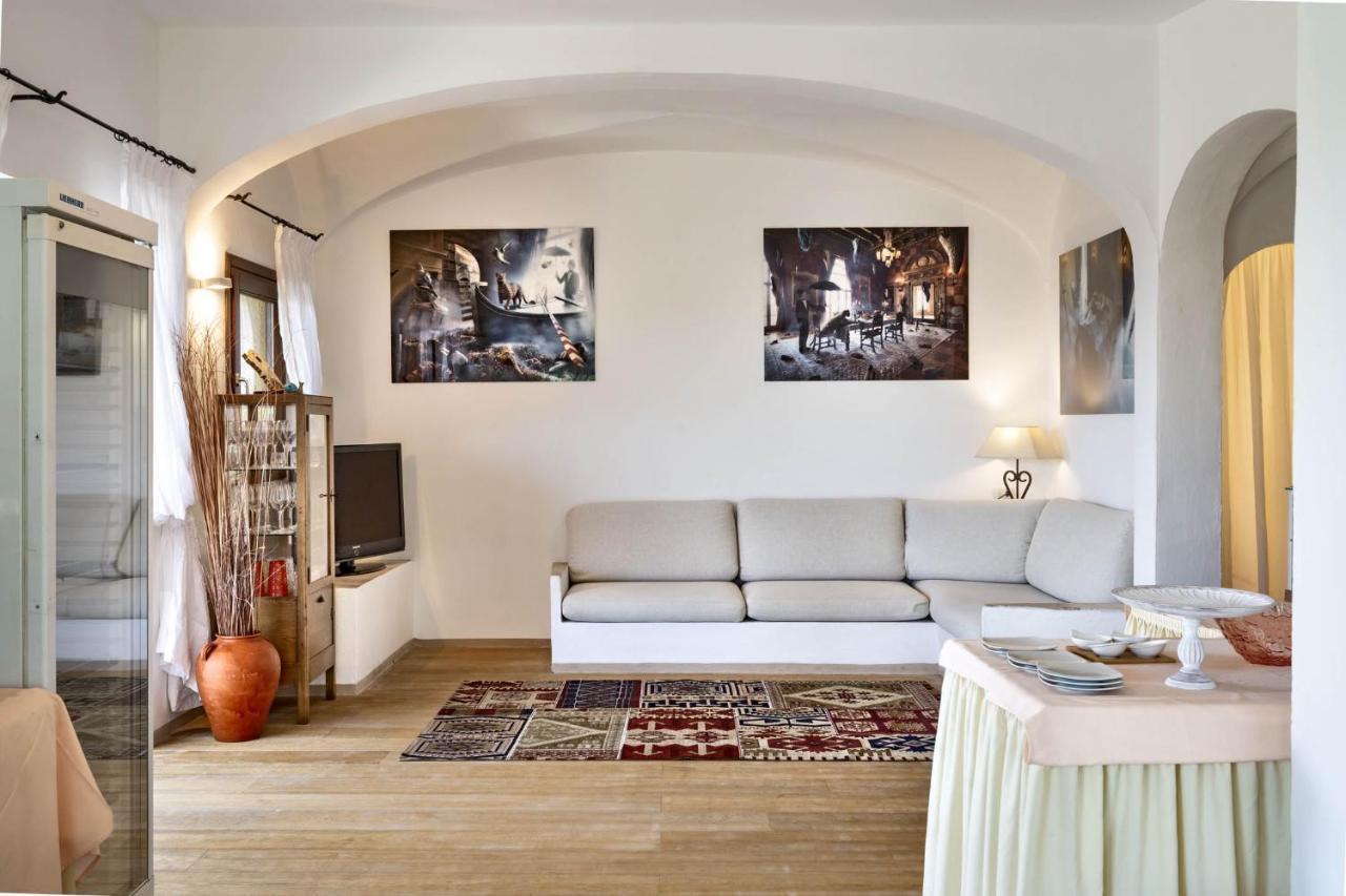 Iconic Luxury Suites Abbiadori ภายนอก รูปภาพ